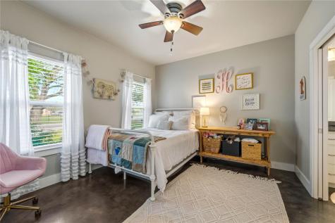 802 Wilkes Street Smithville TX 78957