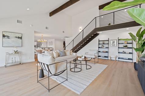 1325 Likeness Road Spicewood TX 78669