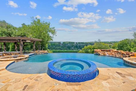 1325 Likeness Road Spicewood TX 78669