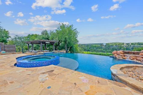 1325 Likeness Road Spicewood TX 78669