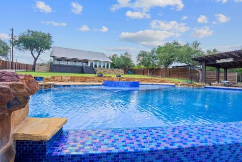 1325 Likeness Road Spicewood TX 78669