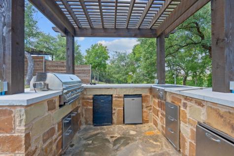 1325 Likeness Road Spicewood TX 78669