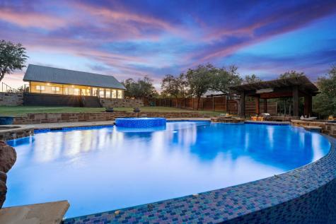 1325 Likeness Road Spicewood TX 78669