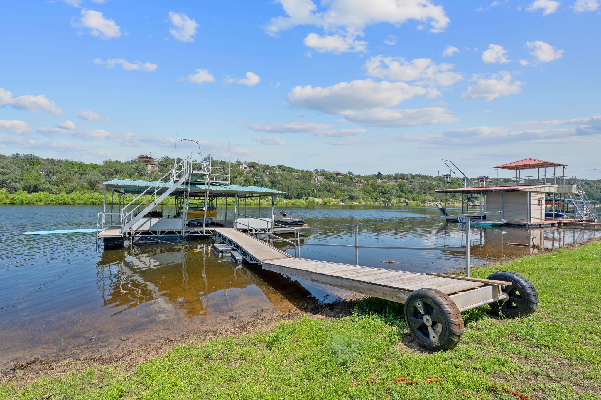 1325 Likeness Road Spicewood TX 78669