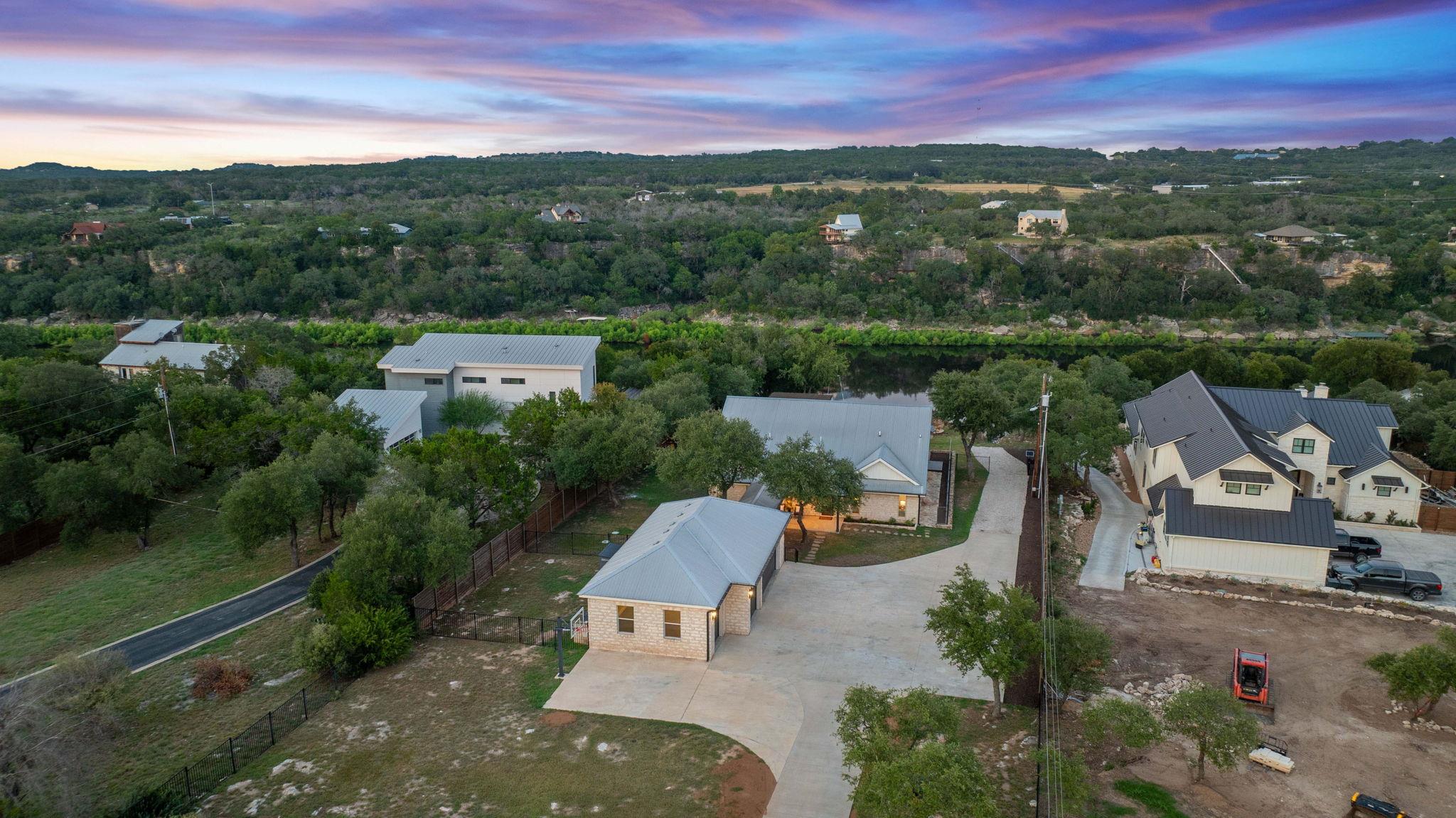 1325 Likeness Road Spicewood TX 78669