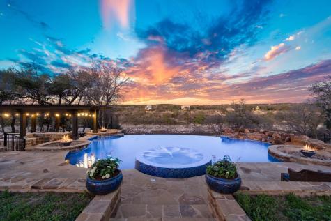 1325 Likeness Road Spicewood TX 78669