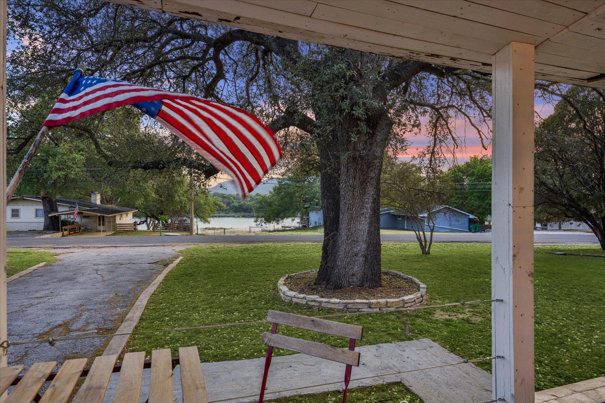 4247 River Oaks Drive Kingsland TX 78639