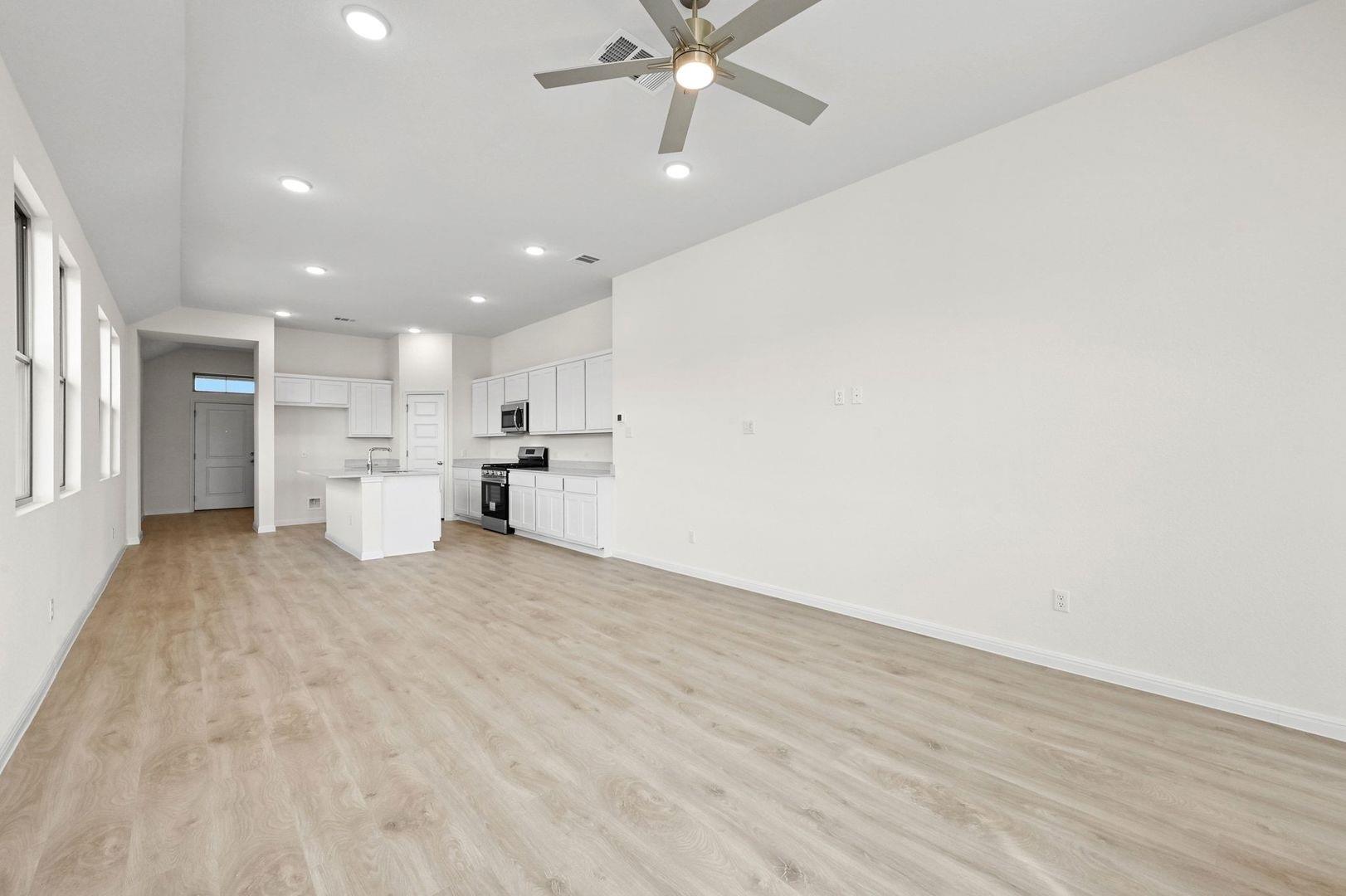 270 Bendecido Loop Elgin TX 78621