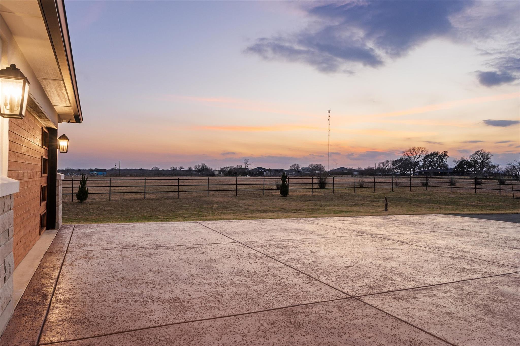 178 Balch Road Elgin TX 78621