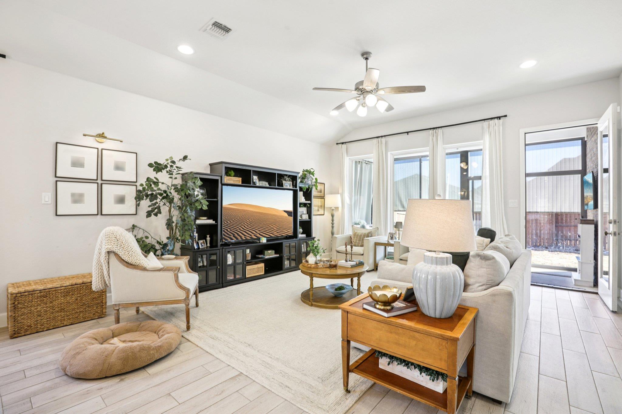 156 Plumbago Loop Bastrop TX 78602