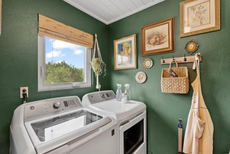 10006 Janet Loop Dripping Springs TX 78620