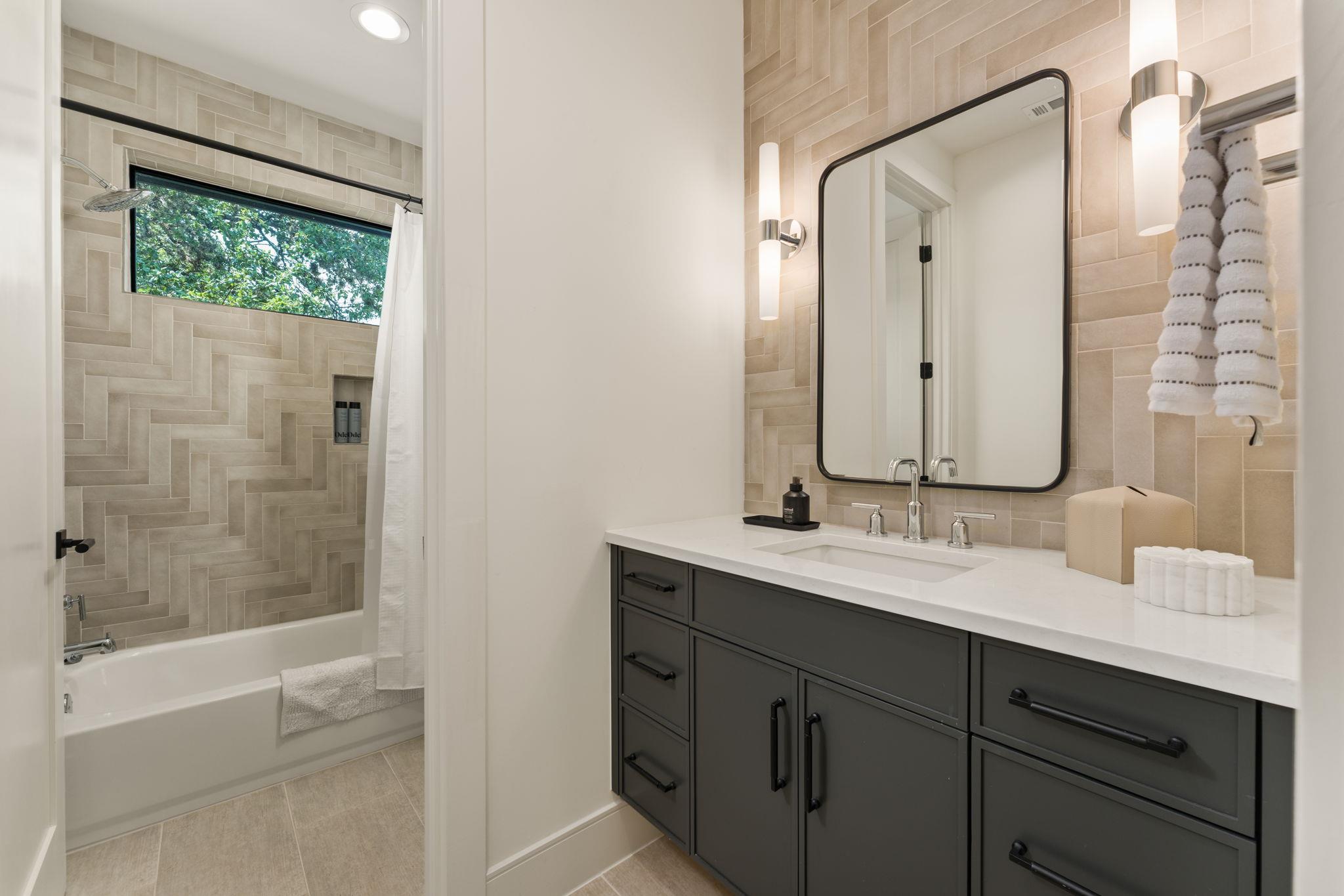 212 Fletcher Street Austin TX 78704