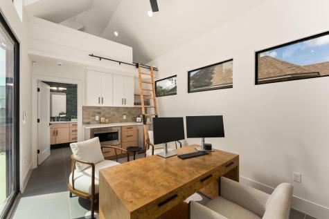 212 Fletcher Street Austin TX 78704