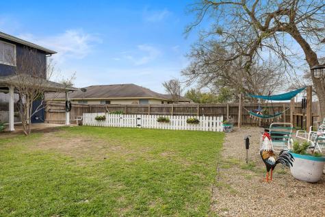 107 Easy Street Hutto TX 78634