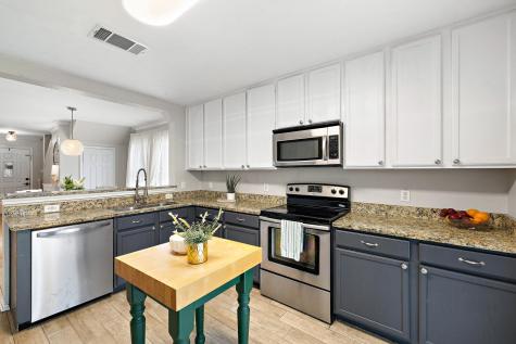 107 Easy Street Hutto TX 78634