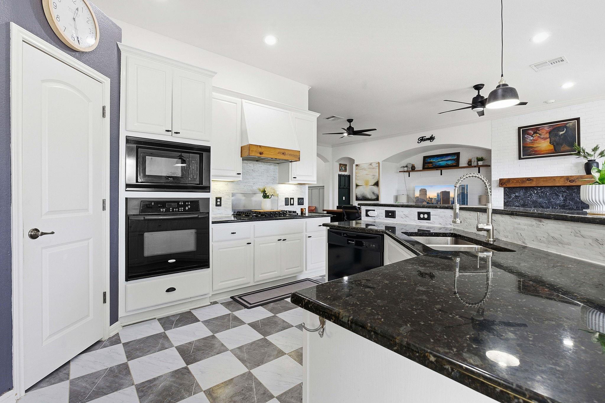150 Manchester Lane Austin TX 78737