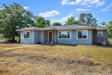 1099 Private Road 1061 Paige TX 78659