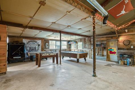 1099 Private Road 1061 Paige TX 78659