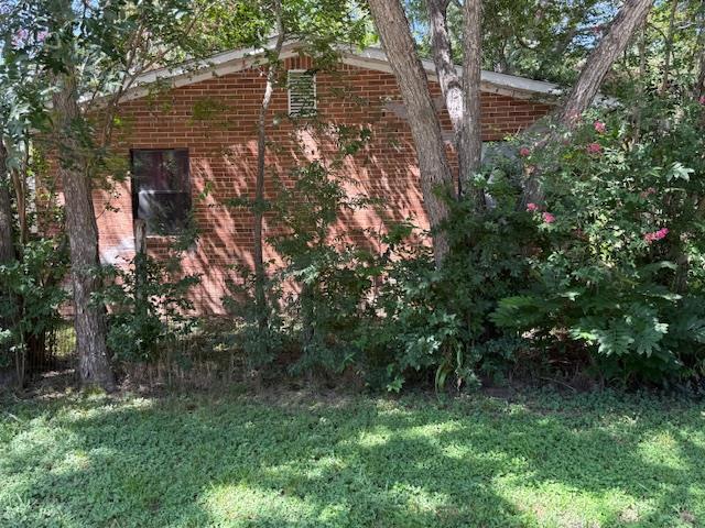 413 SW 1st Street Waelder TX 78959