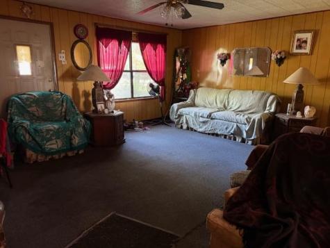 413 SW 1st Street Waelder TX 78959