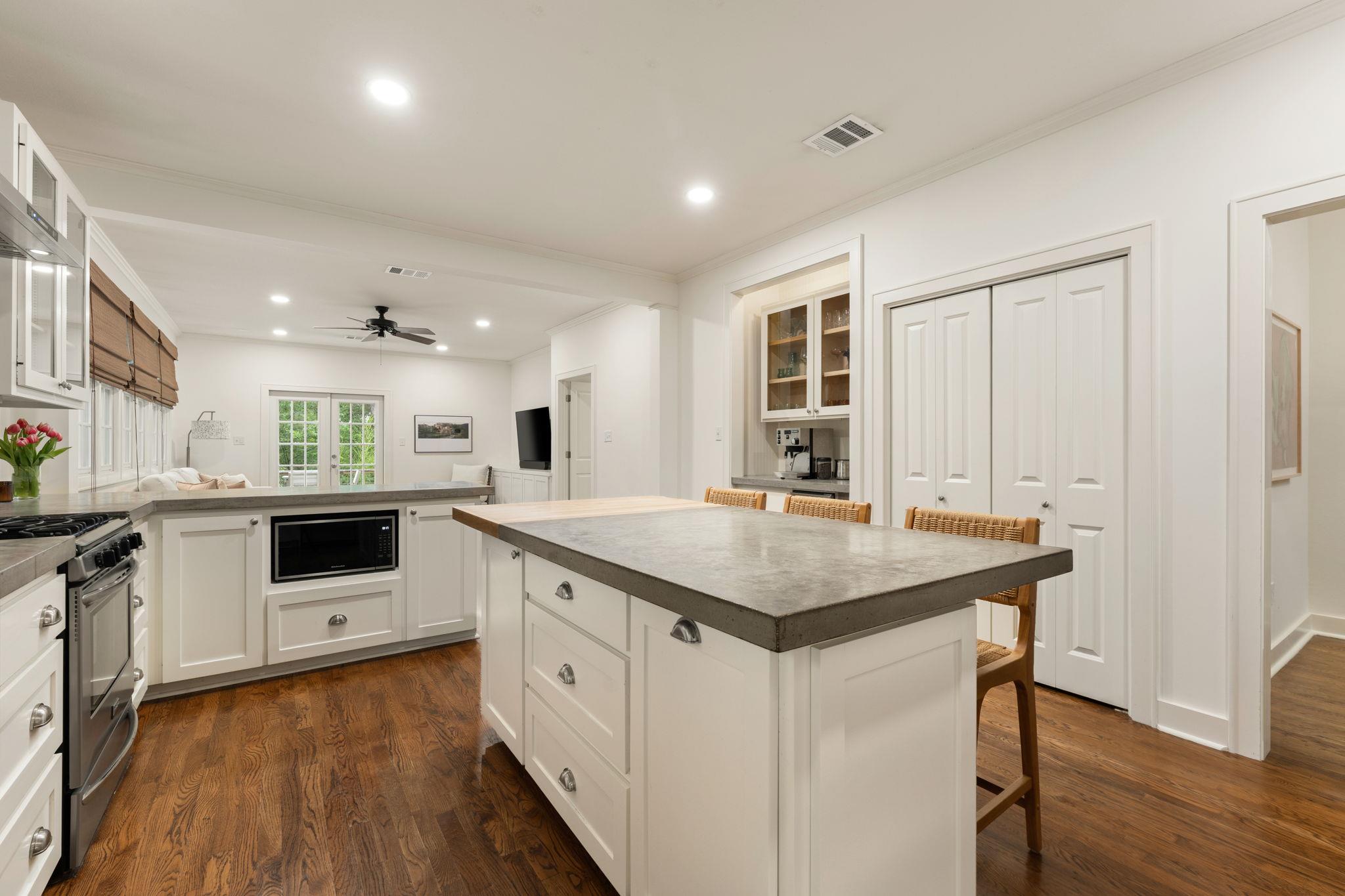 1204 W 22 1/2 Street Austin TX 78705