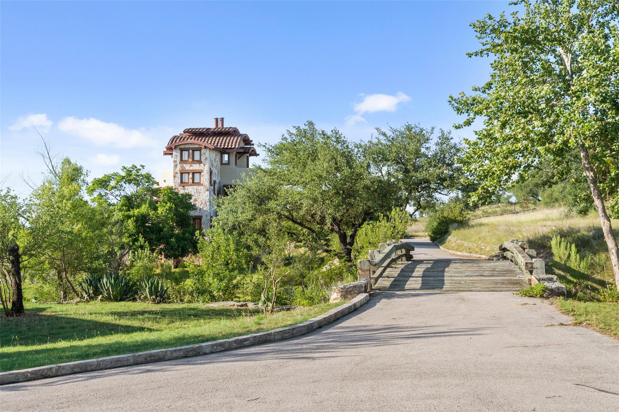 19201 Moreh Peak Pass Austin TX 78738