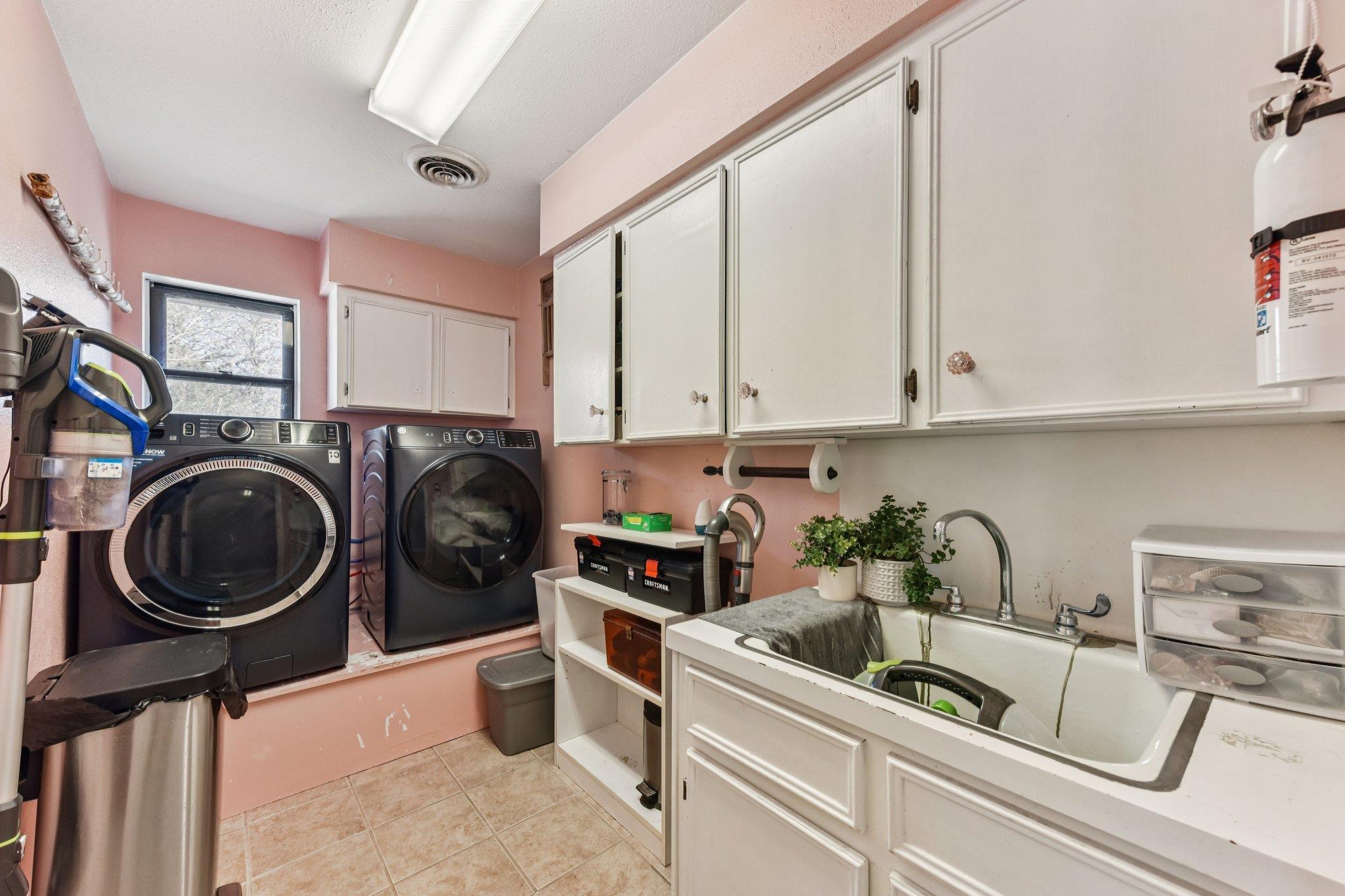 111 Post Oak Drive Elgin TX 78621
