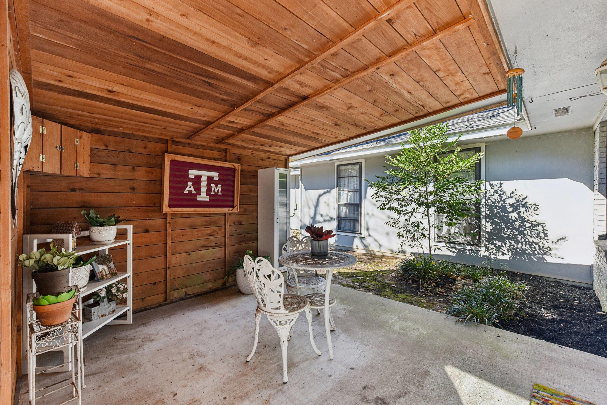111 Post Oak Drive Elgin TX 78621