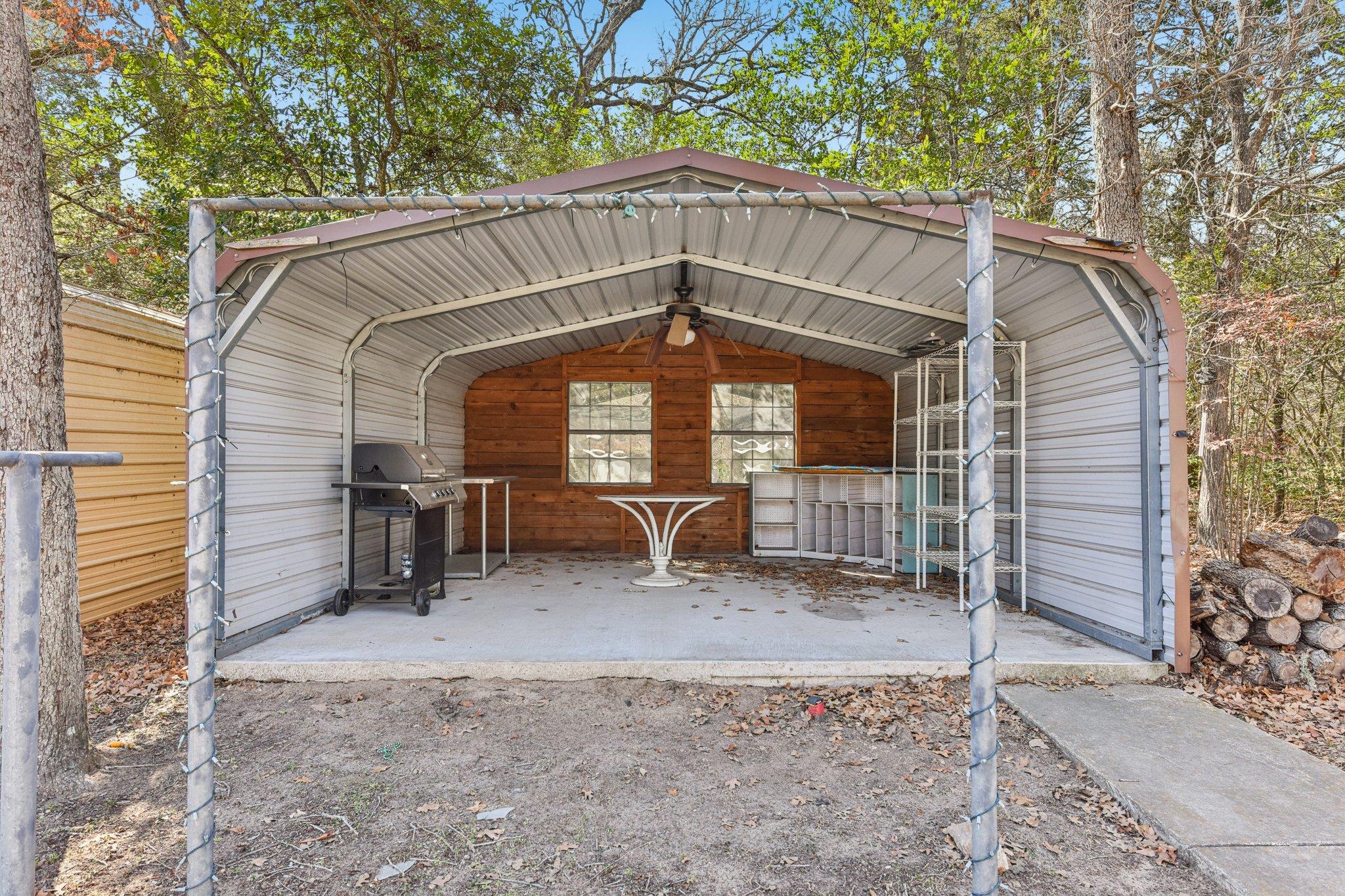111 Post Oak Drive Elgin TX 78621