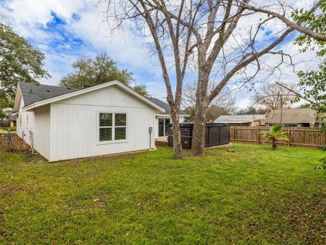711 Buckingham Place Austin TX 78745