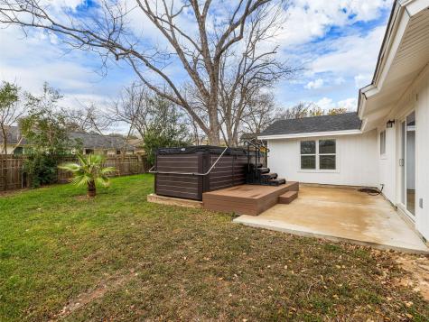 711 Buckingham Place Austin TX 78745