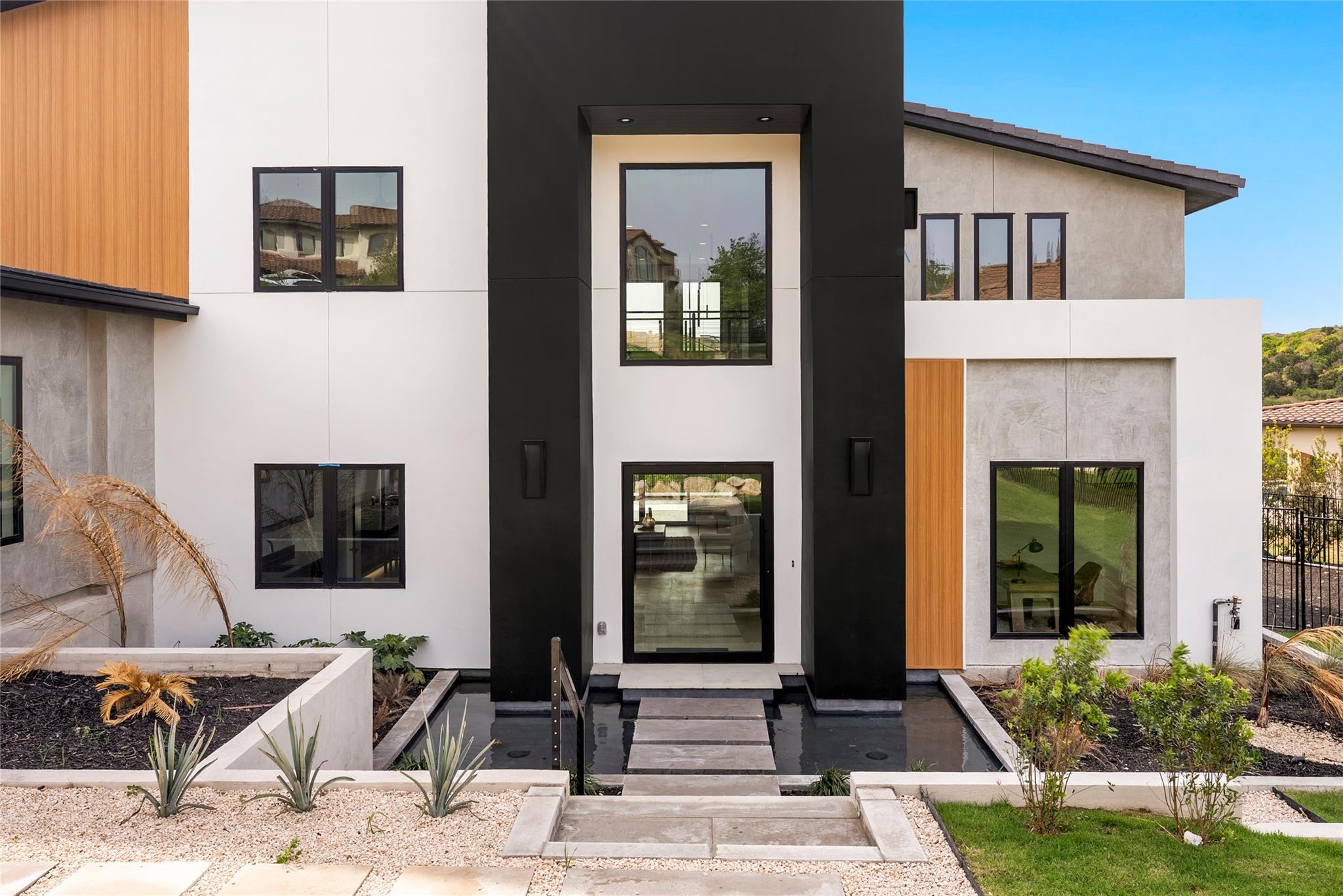 105 Canyon Turn Trail Austin TX 78734