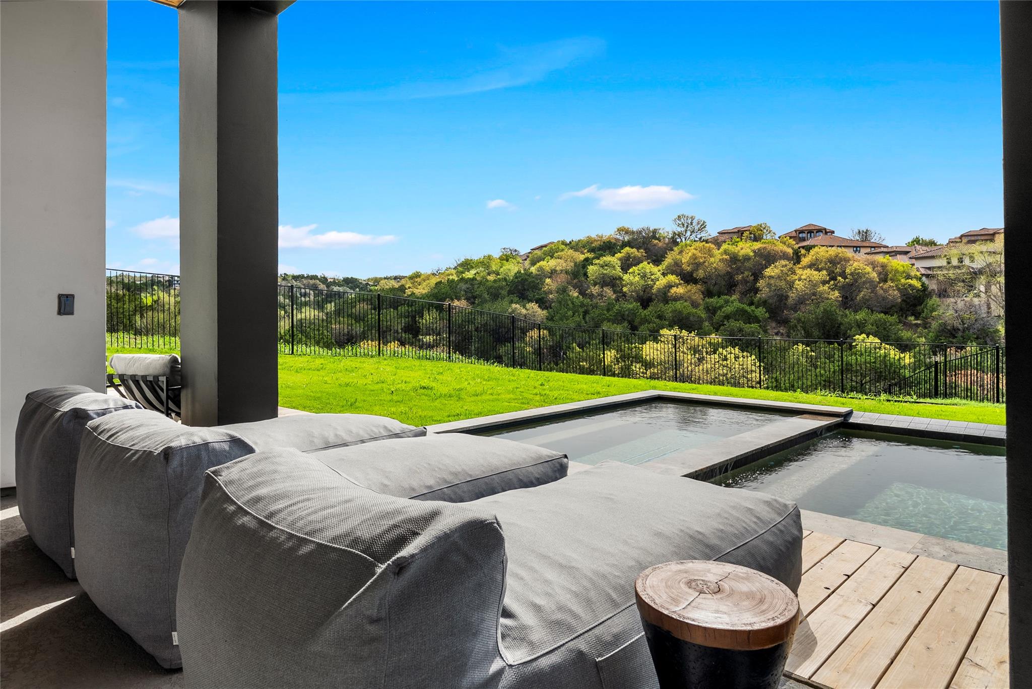 105 Canyon Turn Trail Austin TX 78734