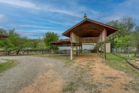 4317 River Oaks Drive Kingsland TX 78639