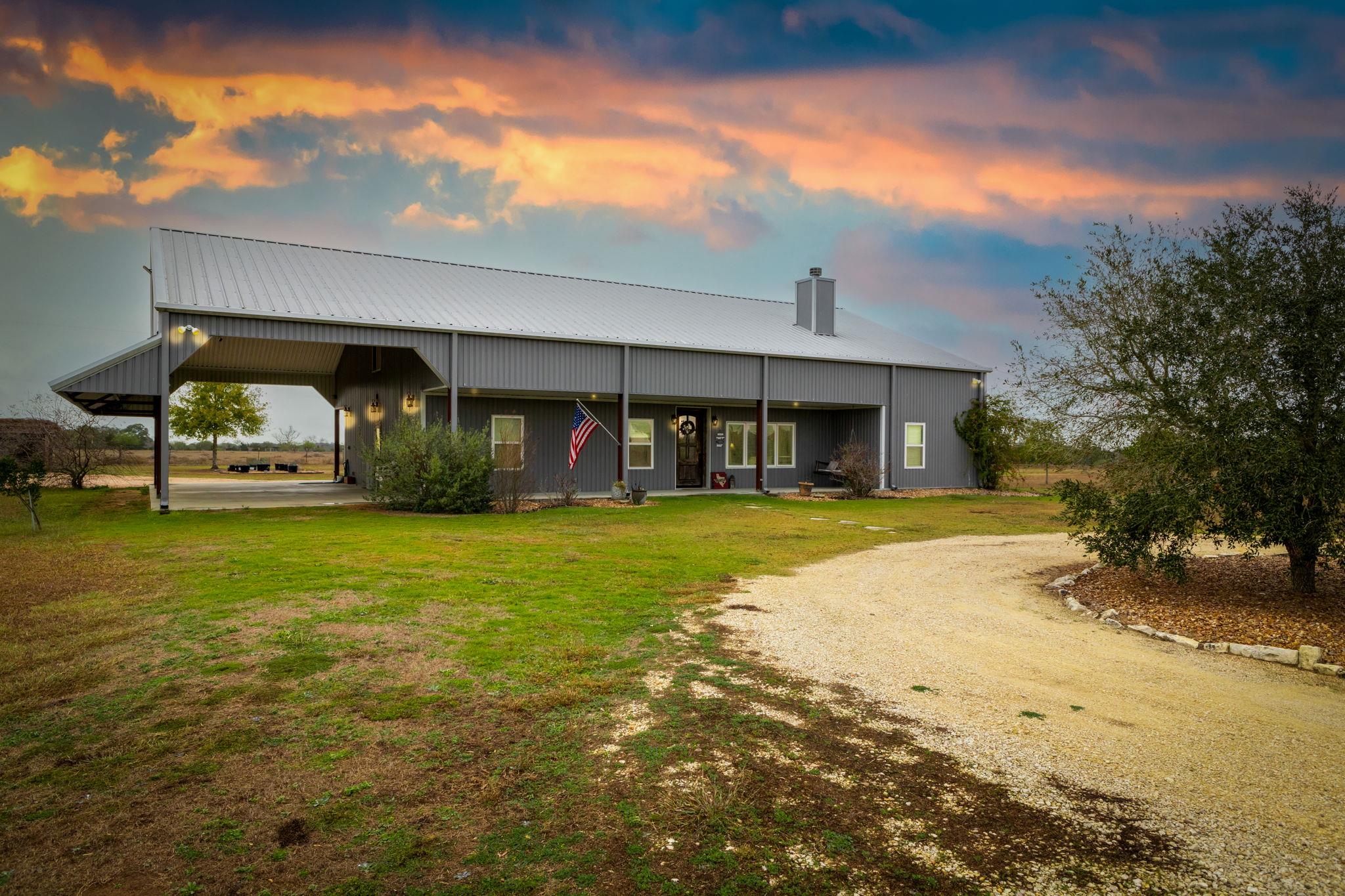 1138 Creekside Lane Weimar TX 78962