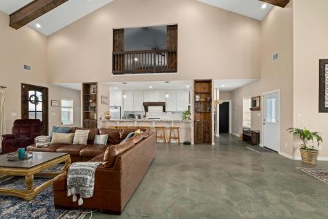 1138 Creekside Lane Weimar TX 78962