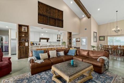 1138 Creekside Lane Weimar TX 78962