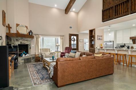 1138 Creekside Lane Weimar TX 78962