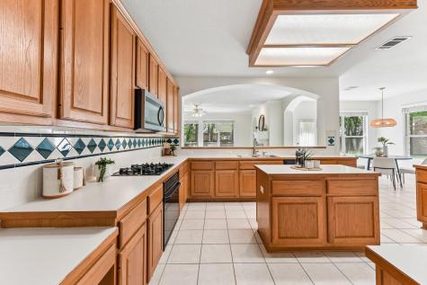 2401 Berwick Cove Round Rock TX 78681