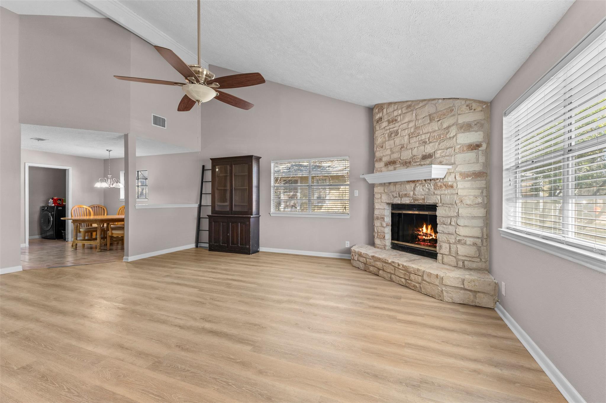 102 N Austin Street Buda TX 78610