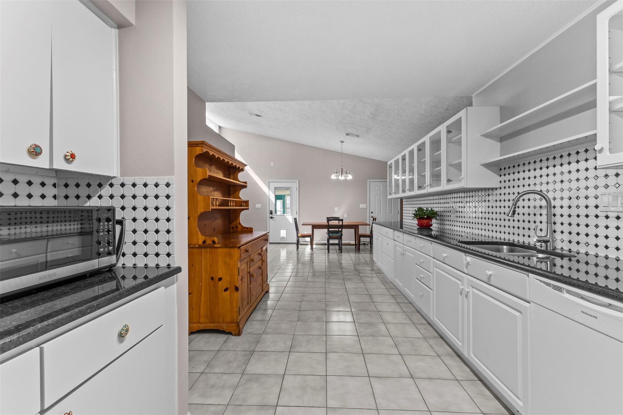 102 N Austin Street Buda TX 78610