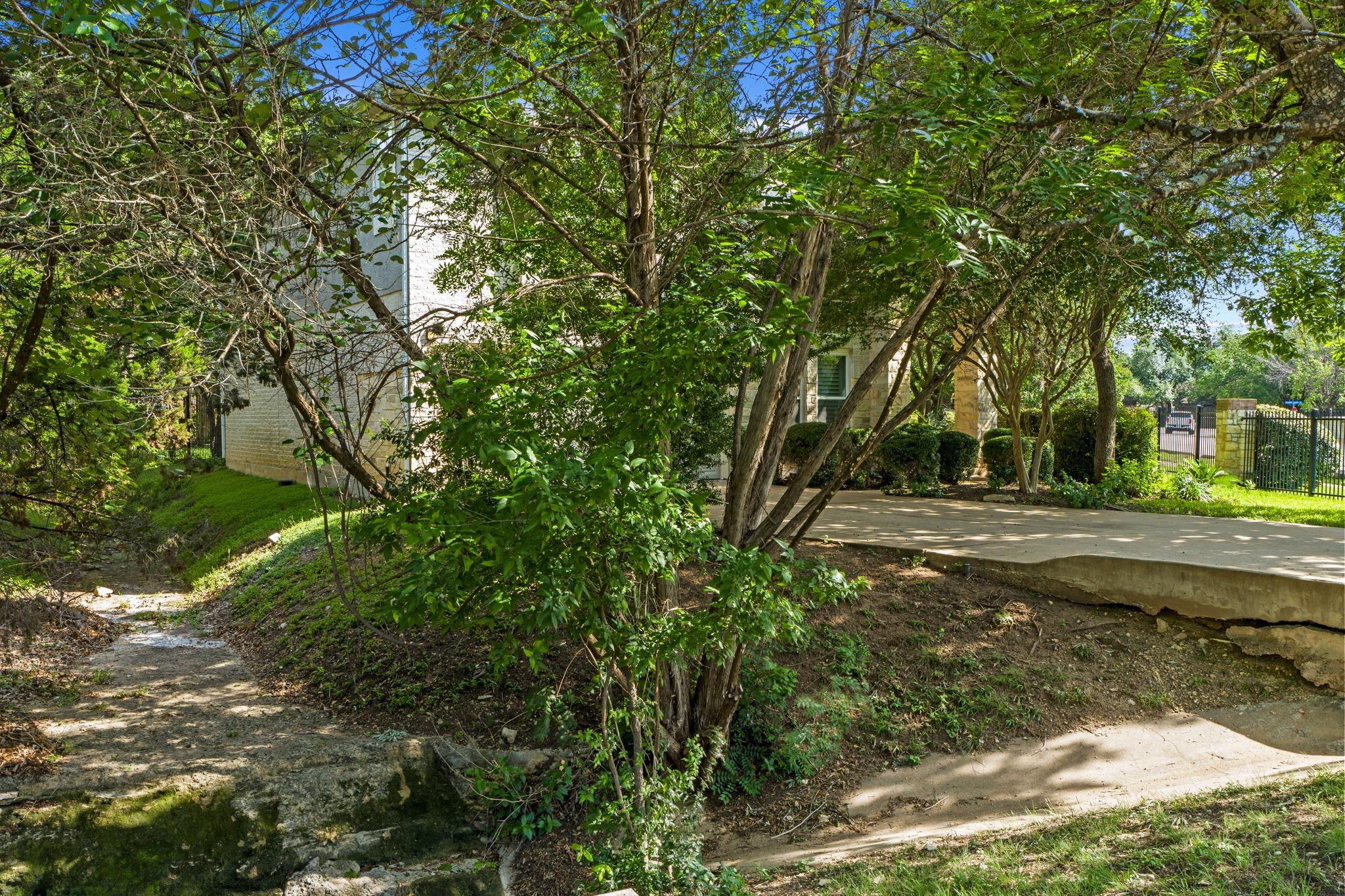 2 Muirfield Greens Lane Lakeway TX 78738