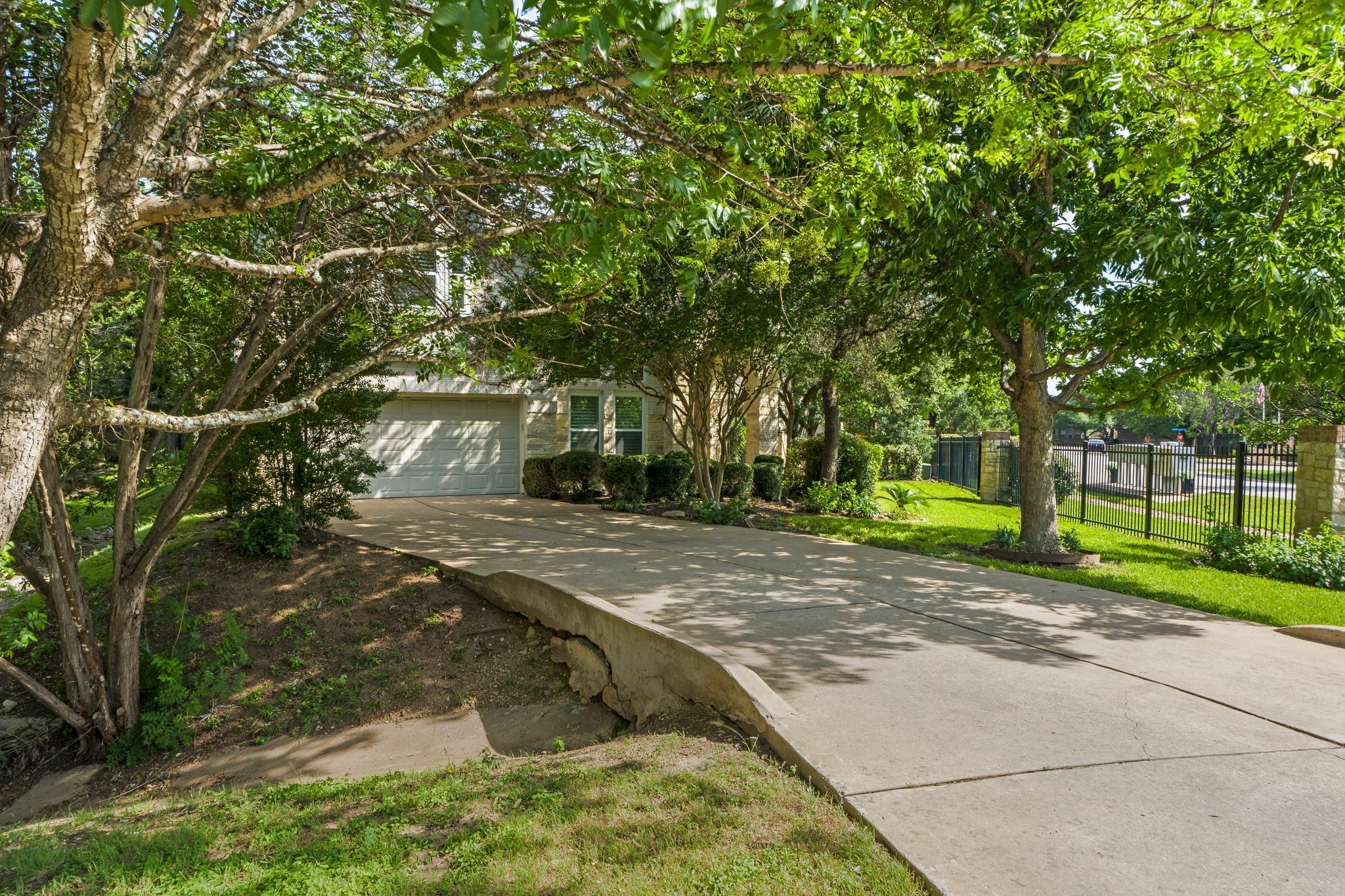2 Muirfield Greens Lane Lakeway TX 78738