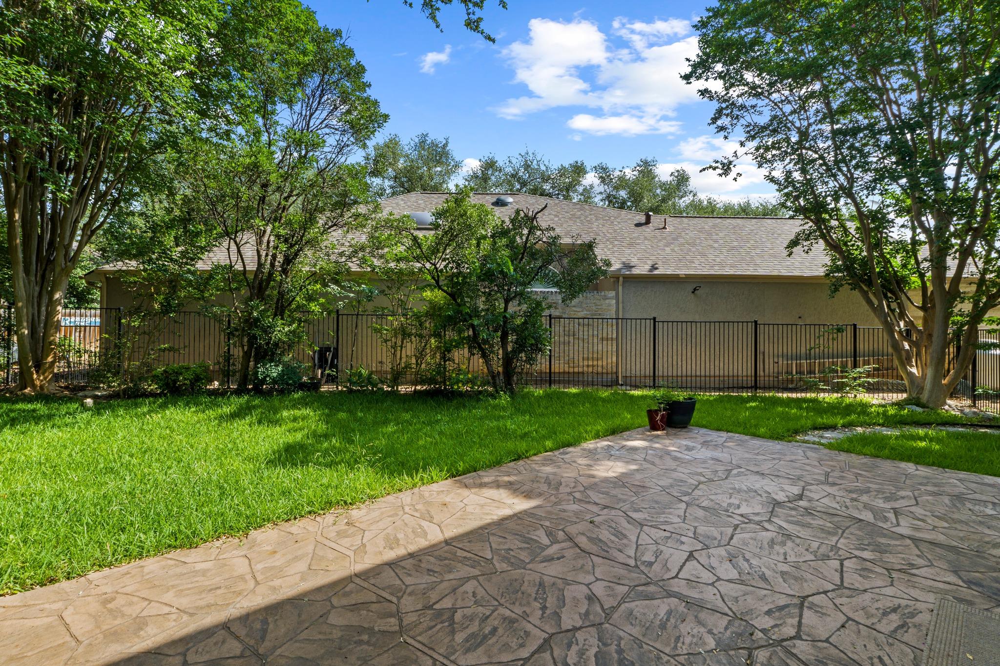 2 Muirfield Greens Lane Lakeway TX 78738