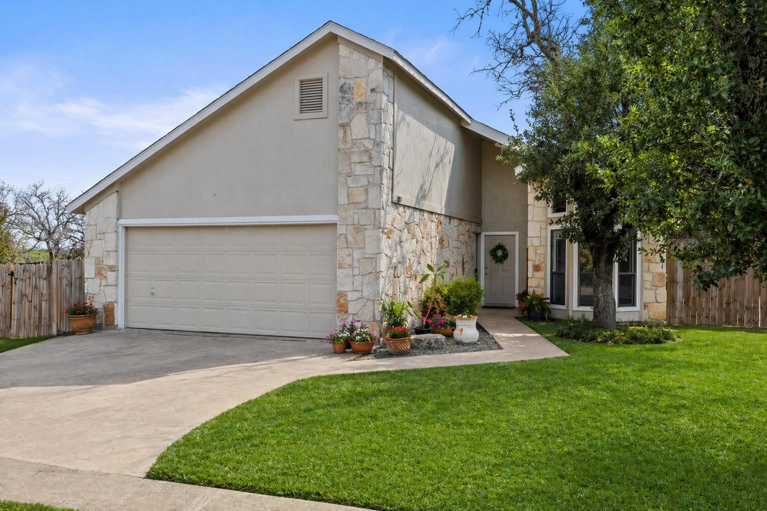 102 Pitchfork Drive Johnson City TX 78636