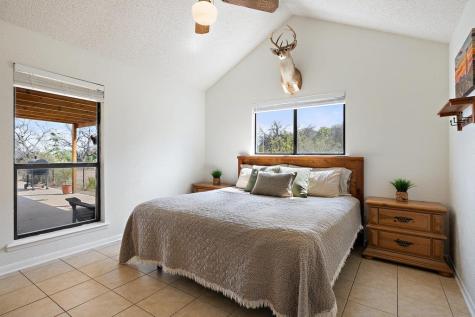 102 Pitchfork Drive Johnson City TX 78636