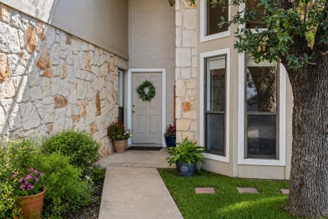 102 Pitchfork Drive Johnson City TX 78636