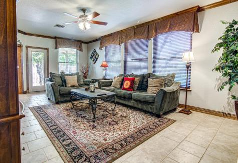 7712 Earp Way Austin TX 78729