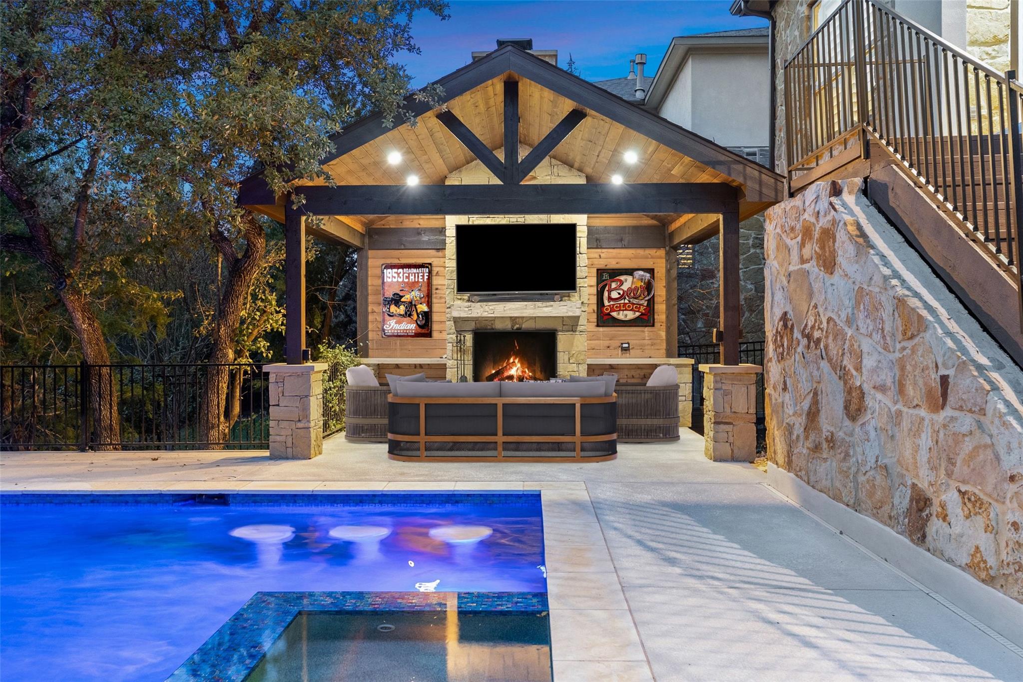 302 Duffy Lane Lakeway TX 78738
