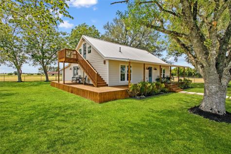 523 E Farm Market 1291 Round Top TX 78954